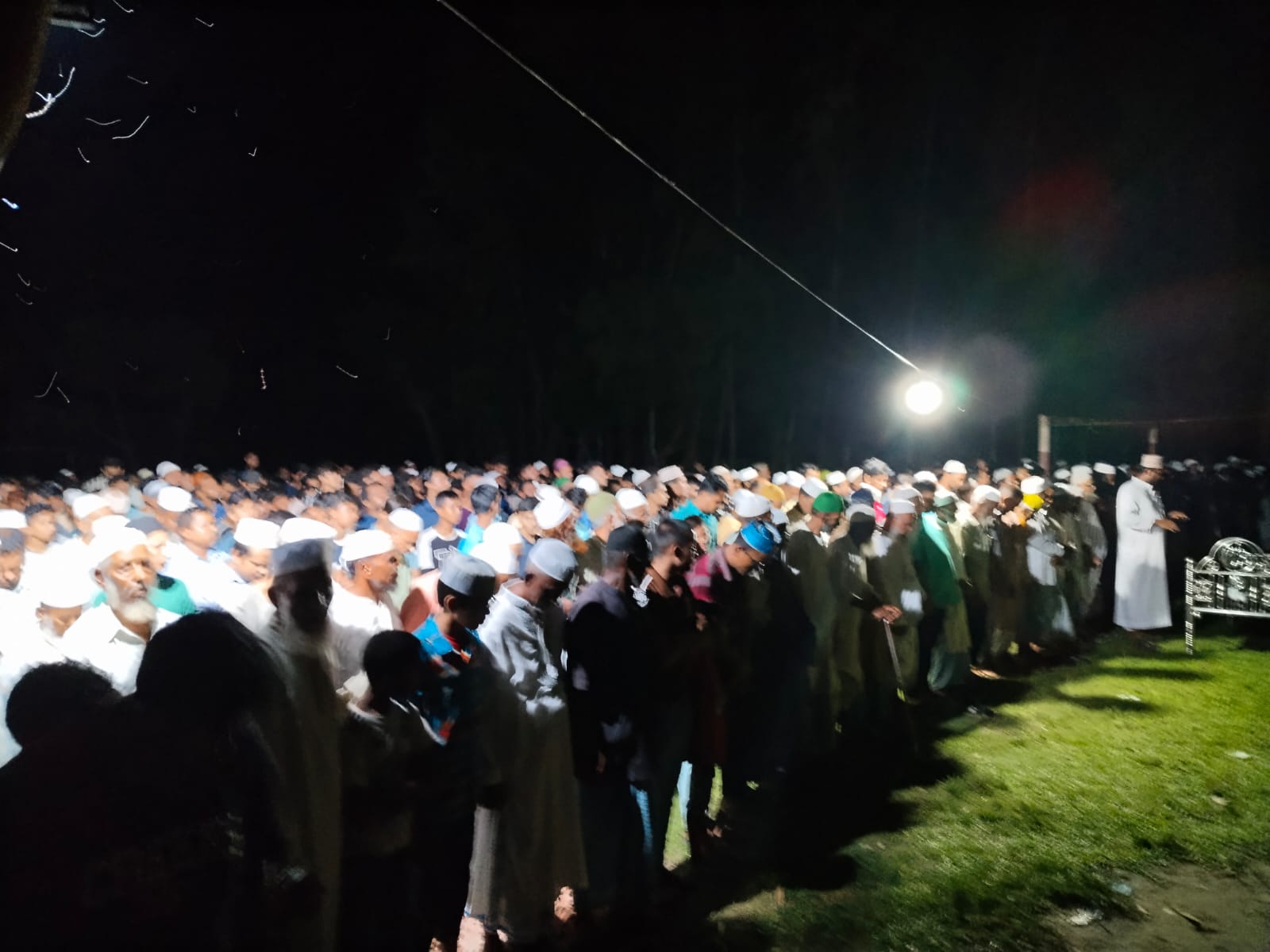 মিরসরাইয়ে পাষণ্ড পিতার ছুরিকাঘাতে নিহত সাহেদের জানাজায় জনস্রোত