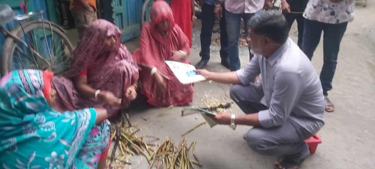 জেলেপাড়ায় ধানের শীষের আহ্বান: রফী উদ্দিন ফয়সালের গণসংযোগে উচ্ছ্বাস