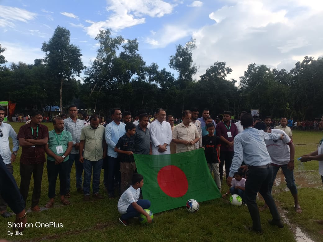ফটিকছড়িতে আরাফাত রহমান কোকো স্মৃতি  ফুটবল টুর্নামেন্টের উদ্বোধন