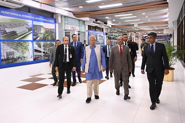 যুক্তরাজ্যের উদ্দেশে ঢাকা ছেড়েছেন প্রধান উপদেষ্টা ড. মুহাম্মদ ইউনূস
