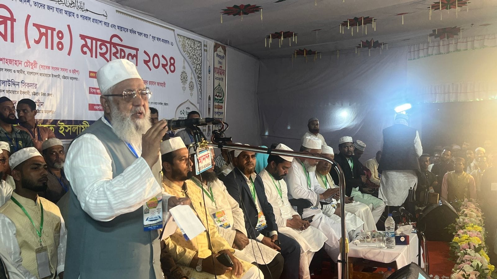 নাজিরহাটে শাহজাহান চৌধুরী:  দেশের শান্তিপ্রিয় জনতা সকল ষড়যন্ত্র মোকাবিলা করবে