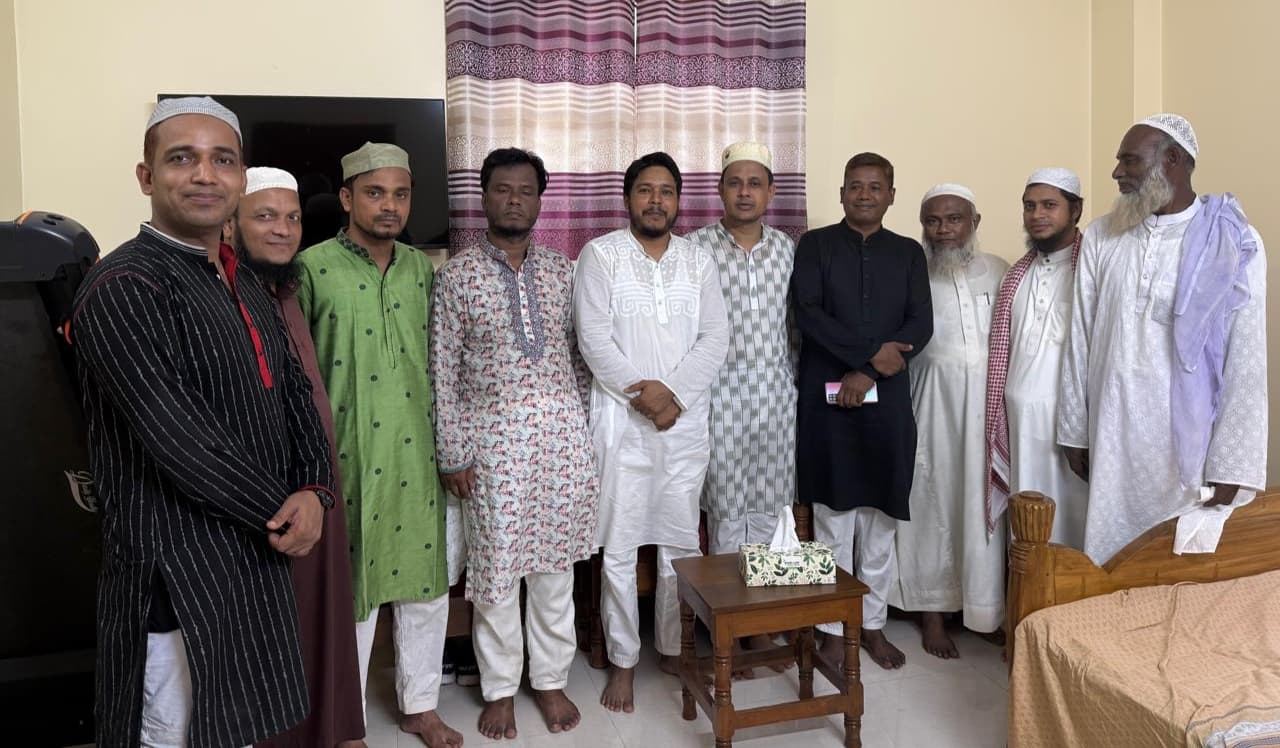 নতুনপাড়া বায়তুস সালাম জামে মসজিদে খলিলুর রহমানের অনুদান