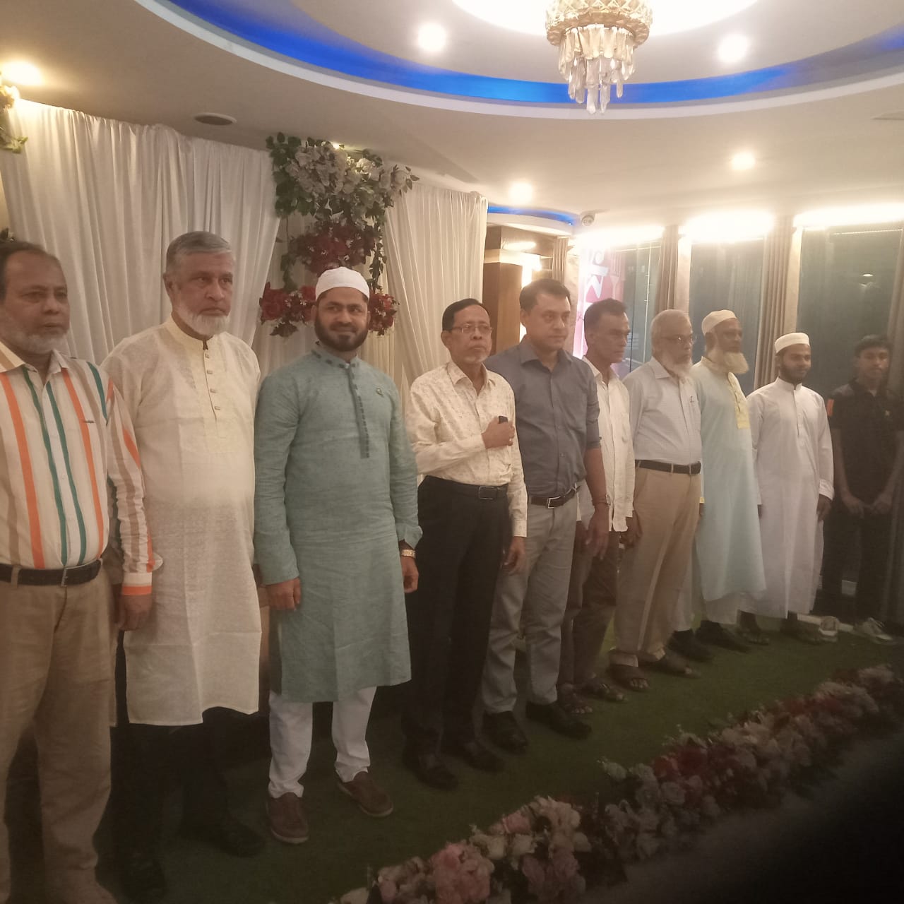 নির্বাচনী প্রচারণা শুরু করলেন অধ্যাপক আমজাদ