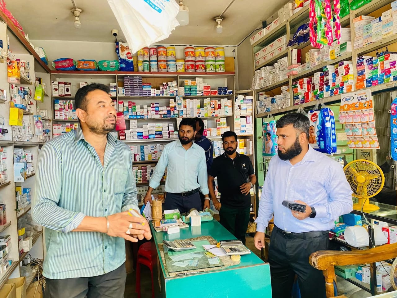 ফটিকছড়ির নাজিরহাট বাজারে ভ্রাম্যমাণ আদালতের অভিযান
