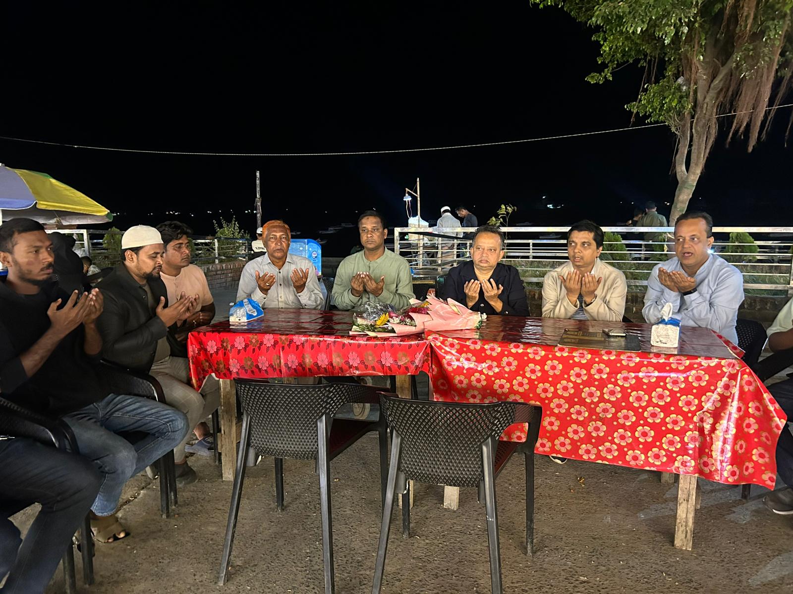 খালেদা জিয়ার রোগমুক্তি কামনায় চট্টগ্রামে দোয়া মাহফিল