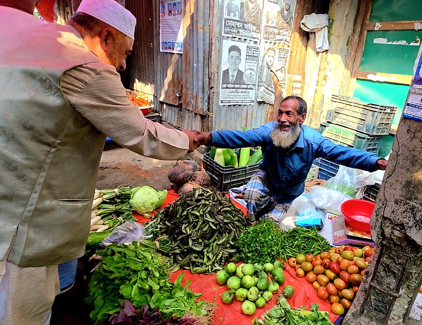 সন্দ্বীপ পৌরসভায় মুহাম্মদ আলাউদ্দীন সিকদারের দিনব্যাপী গণসংযোগ
