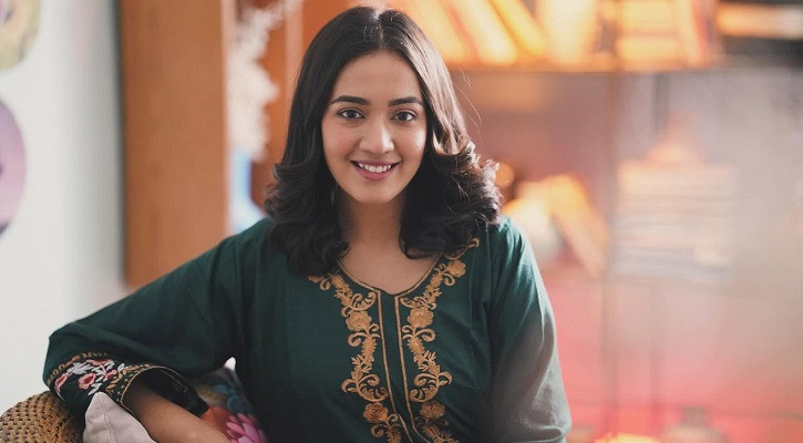 আইশা জানালেন বিয়ে কোন এক ‘২১ ডিসেম্বরে