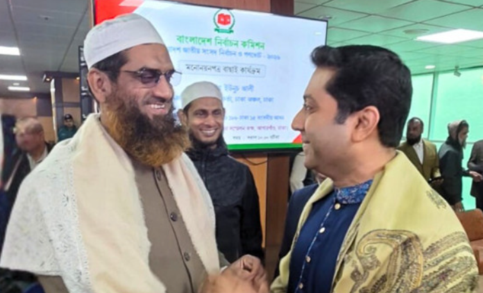ঢাকা-১৩: মোহাম্মদপুরে ববি হাজ্জাজ, বেড়িবাঁধ এলাকায় মামুনুল এগিয়ে