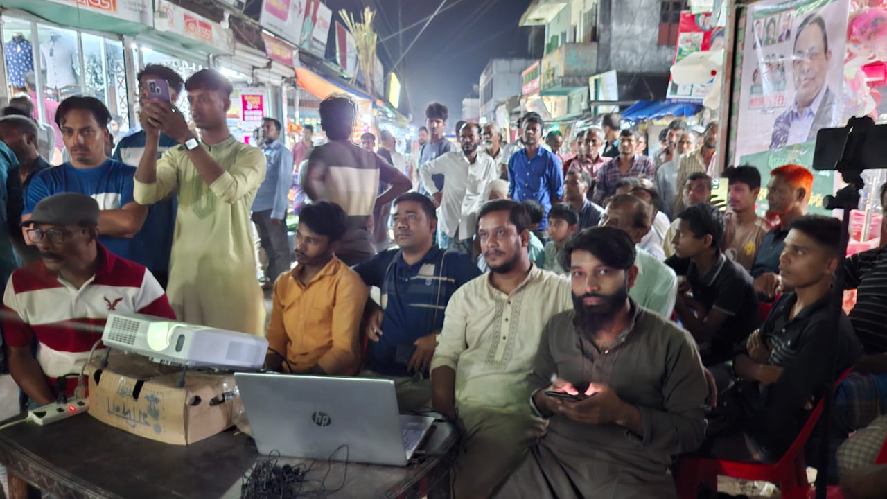 সন্দ্বীপে মিল্টনের উদ্যেগে  তারেক রহমানের দেয়া বিবিসি সাক্ষাৎকার প্রদর্শন